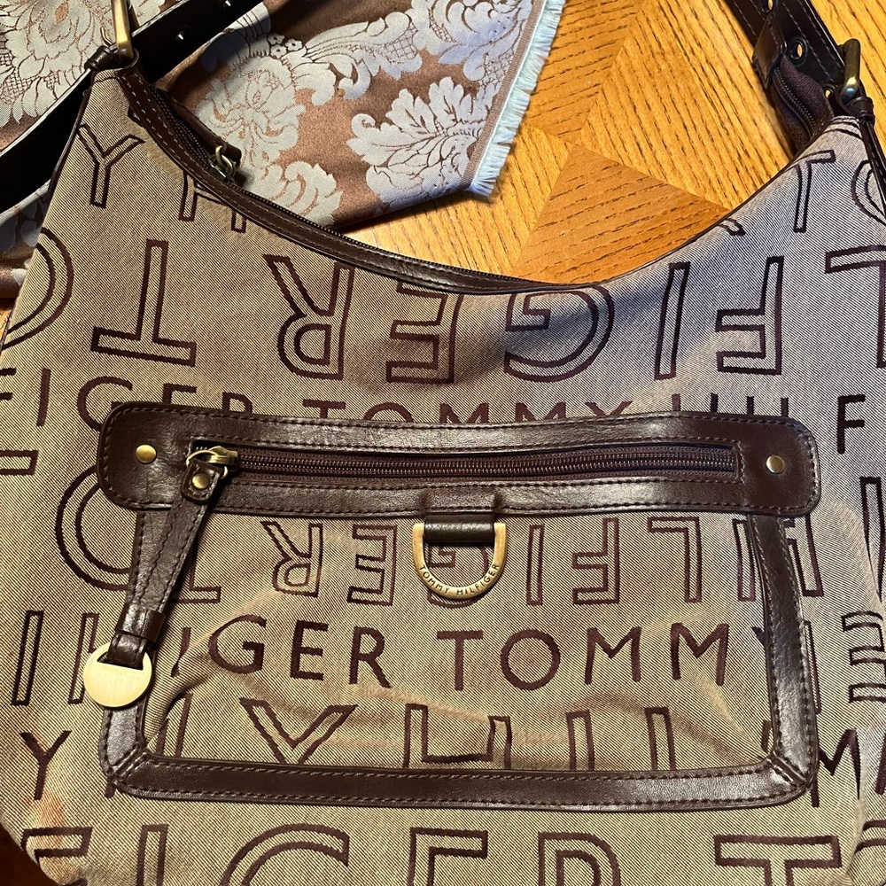Tommy Hilfiger shoulder bag.